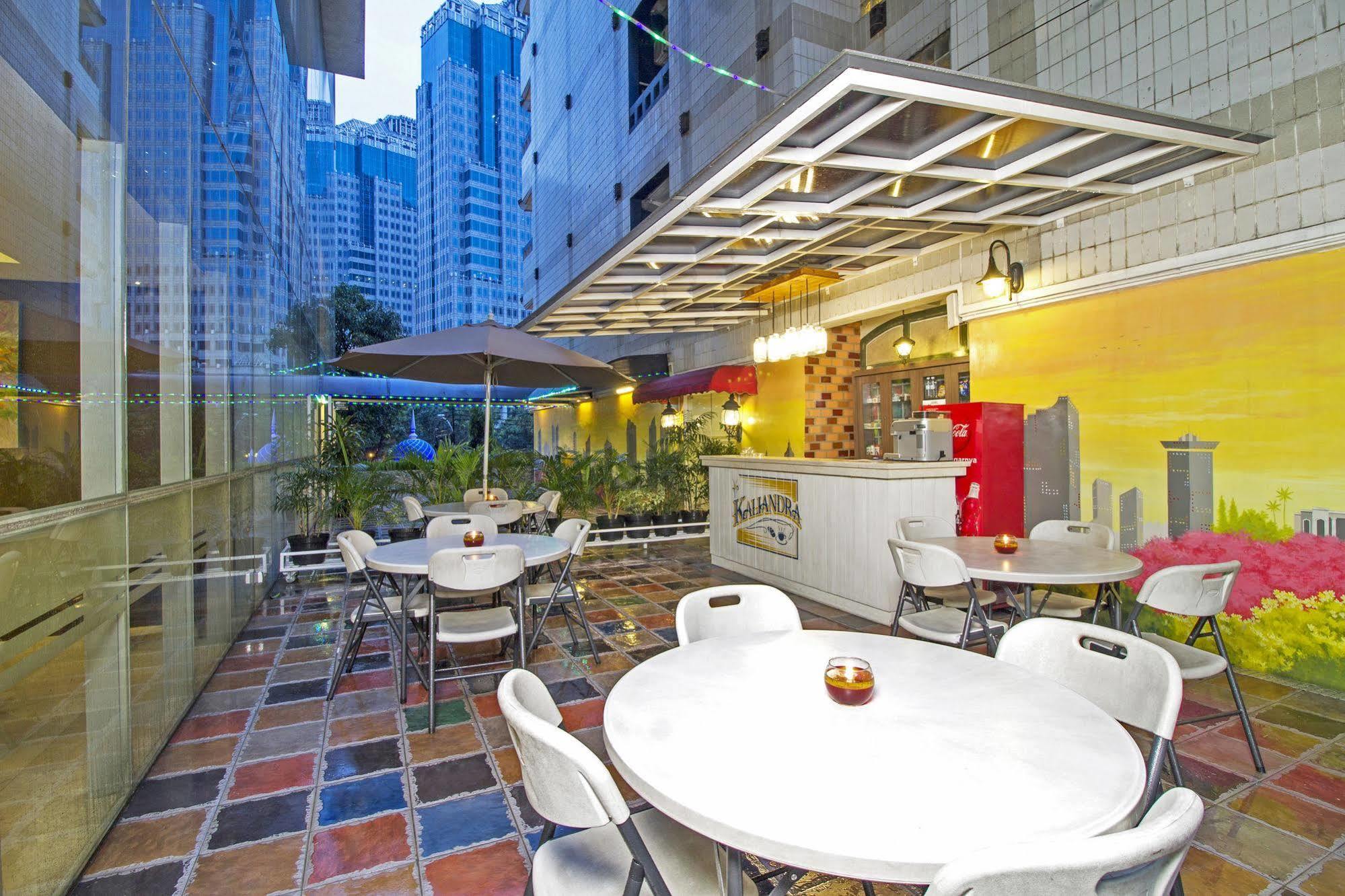 Reddoorz Premium @ Thamrin Kebon Sirih Hotel Jakarta Kültér fotó