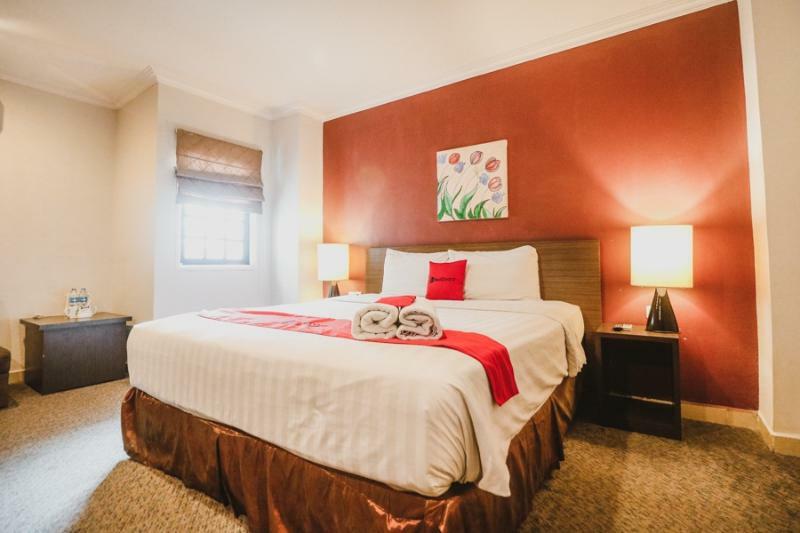 Reddoorz Premium @ Thamrin Kebon Sirih Hotel Jakarta Kültér fotó